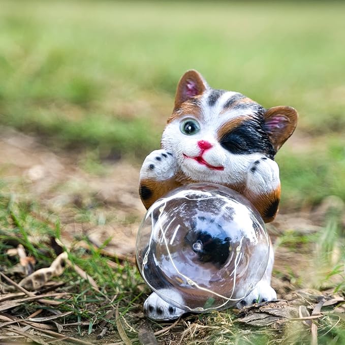 قطة مضيئة للحديقة