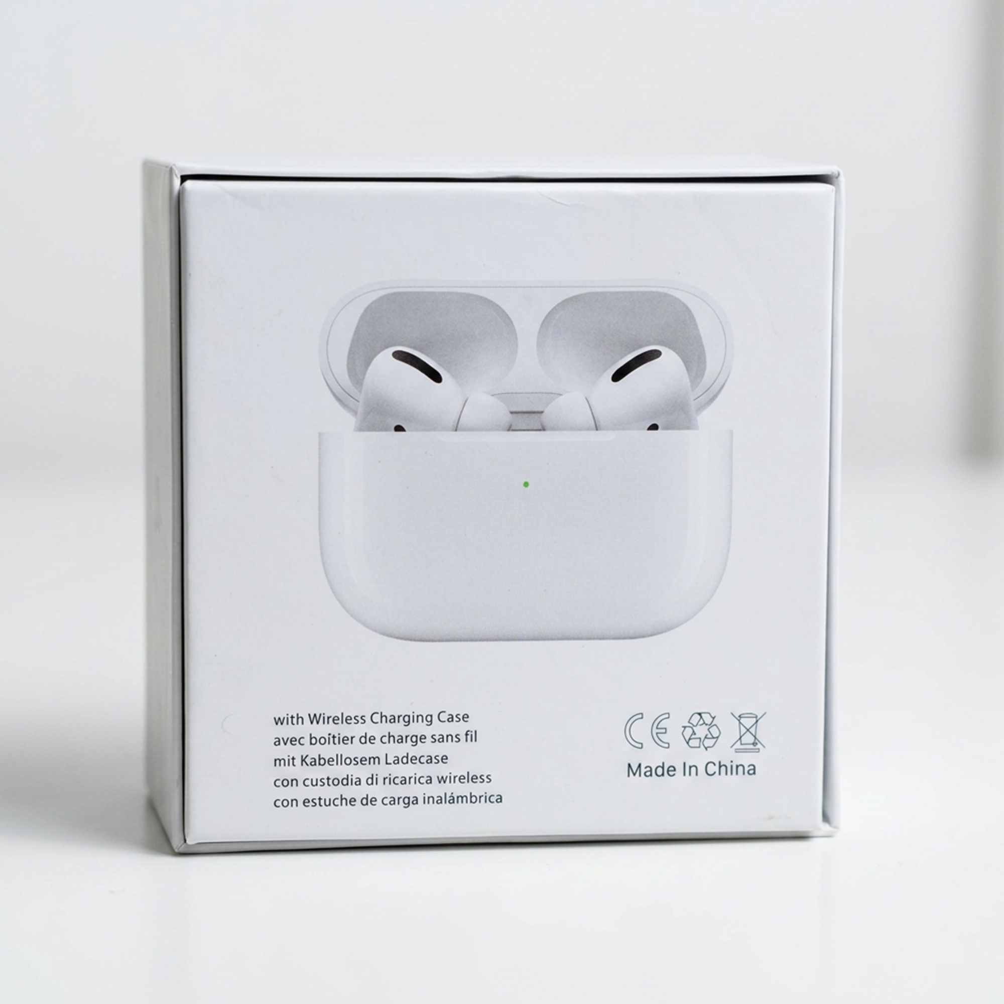 • سماعة AirPods - الصورة 7